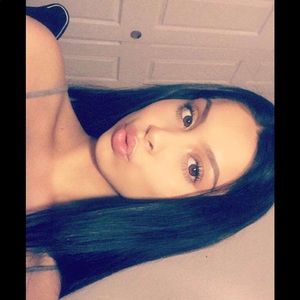 Meet your Posher, Clarissa